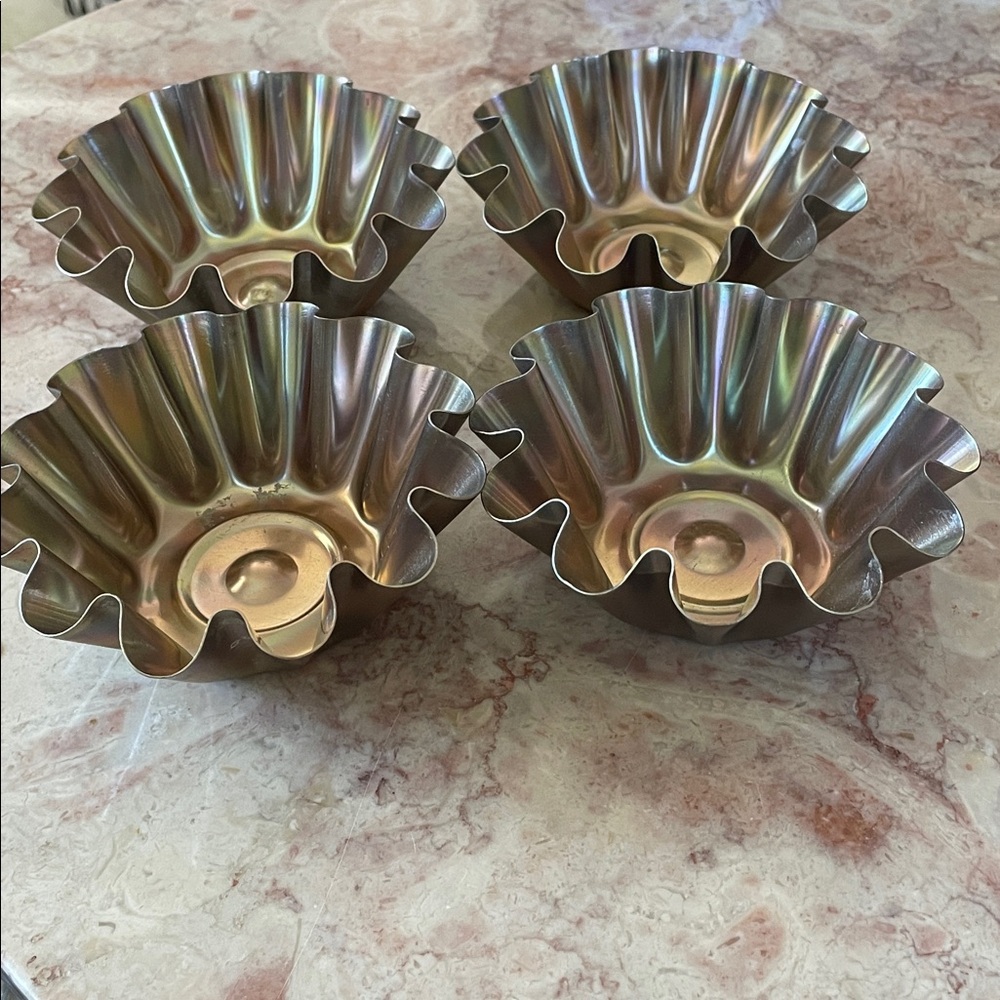 EUC~Set Of 4 Vintage Aluminum Scalloped Designed JELL-O Style Molds